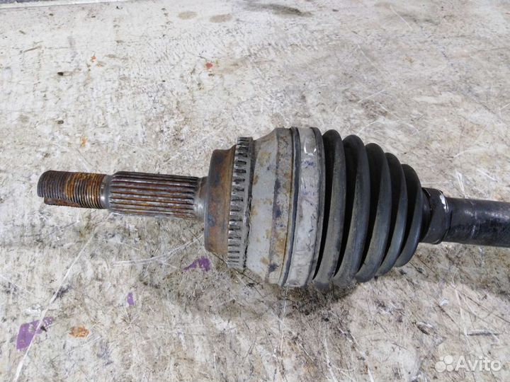 Привод передний правый