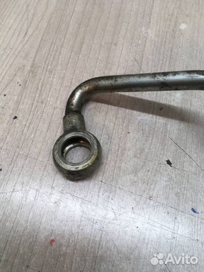 Б/У Трубка масляная правая Toyota Lexus IS2#001