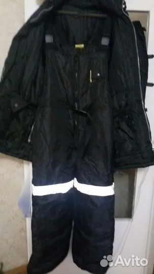 Костюм(комбинезон и куртка)