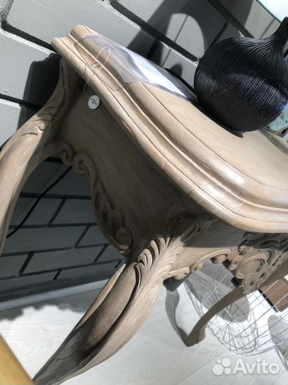 Консольный стол массива красного дерева