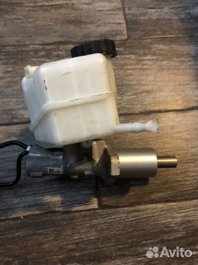 Главный тормозной цилиндр Mercedes Benz C 204