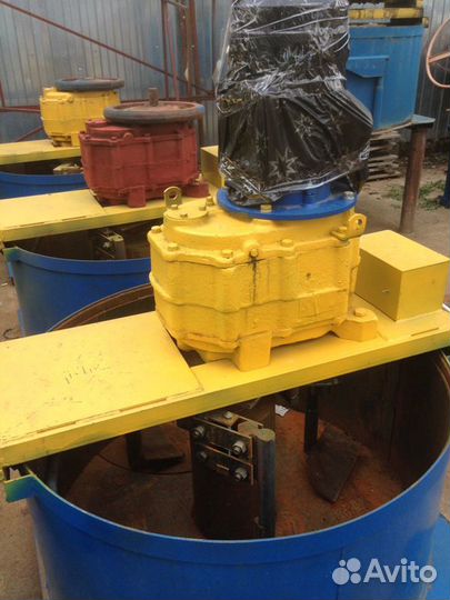 Бетоносмеситель принудительного типа эст-300