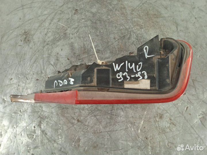 Фонарь задний правый Mercedes Benz S-Class W140