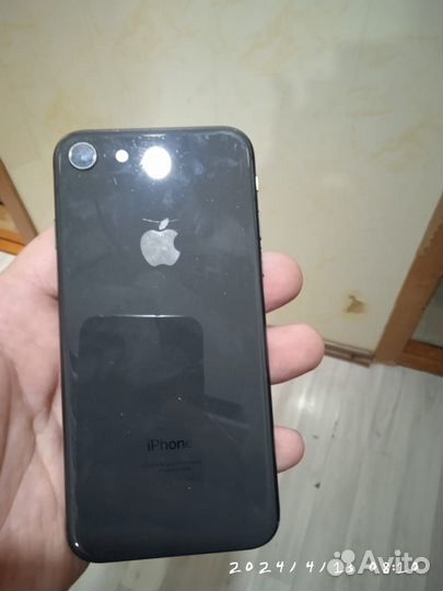 iPhone 8, 64 ГБ