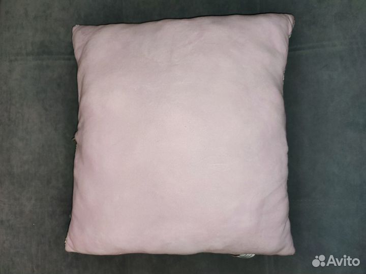 Подушка с пайетками