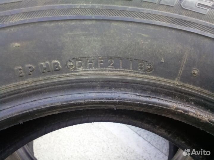 Bridgestone Blizzak 6 215/65 R16 98S