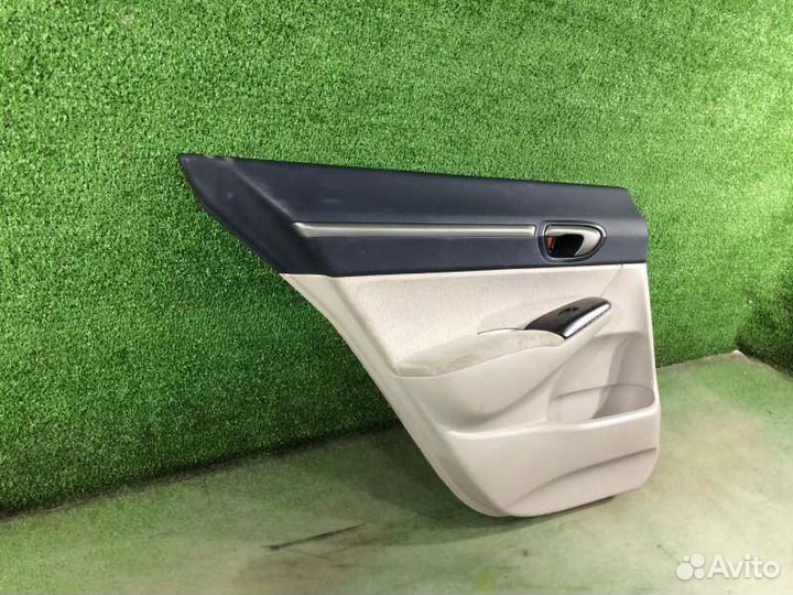 Обшивка двери задняя левая Honda Civic FD1 R18A