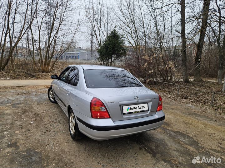 Hyundai Elantra 2.0 МТ, 2001, 271 600 км