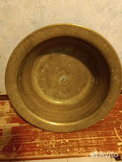 Бронзовый таз, рубанок из дуба
