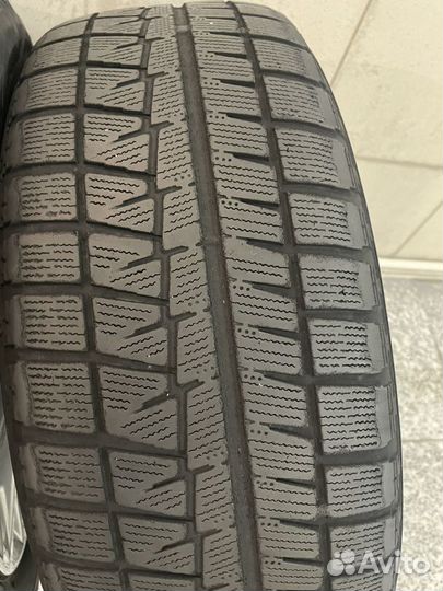 Bridgestone Blizzak Revo GZ 215/60 R16 95S