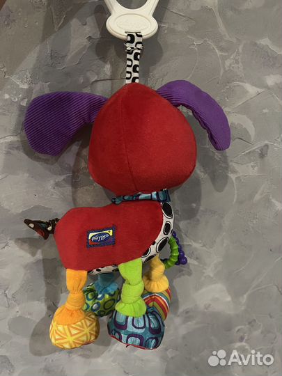 Подвесная игрушка погремушка щенок Playgro