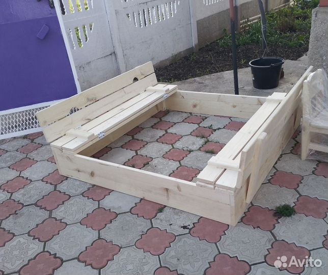 Детская песочница с крышкой