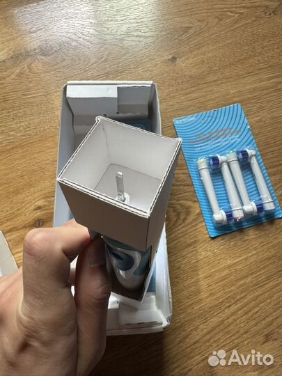 Новая электрическая зубная щетка Oral-B Braun