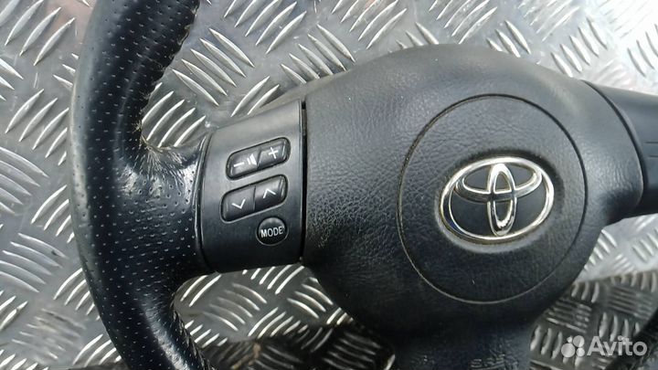 Руль Toyota RAV4 2 (XA20) рест. 2004