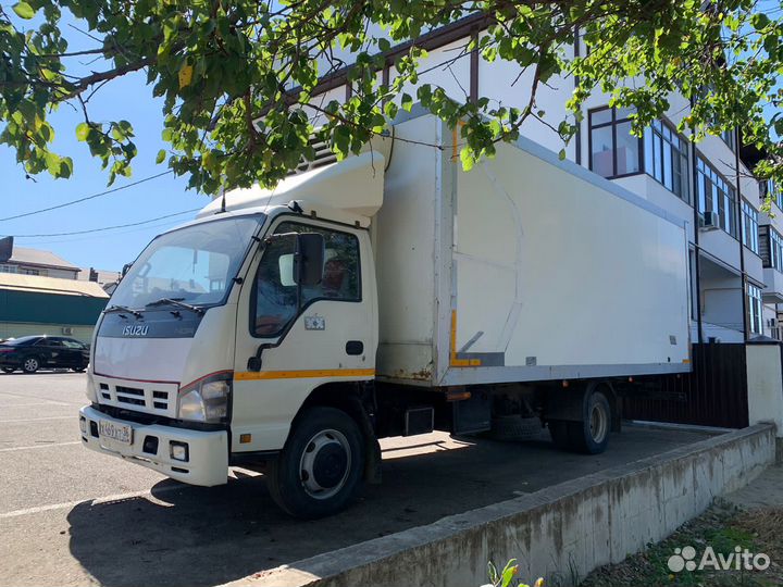 Isuzu NQR75, 2008