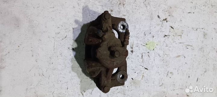 Суппорт передний правый