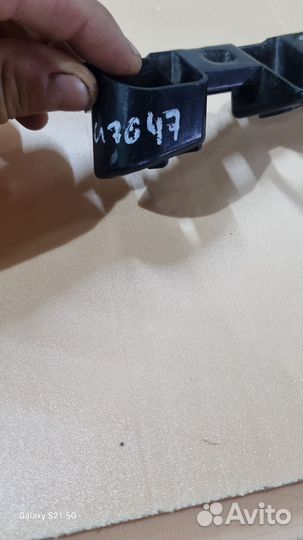 Направляющая для переднего бампера на VW-Passt b7