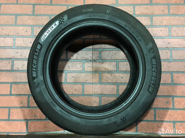 Michelin Pilot Sport 4 205/55 R16