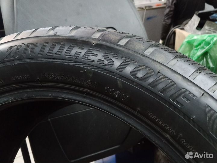 Bridgestone Blizzak LM-001 285/45 R21 113V