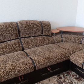 Продам угловой диван-кровать б/у