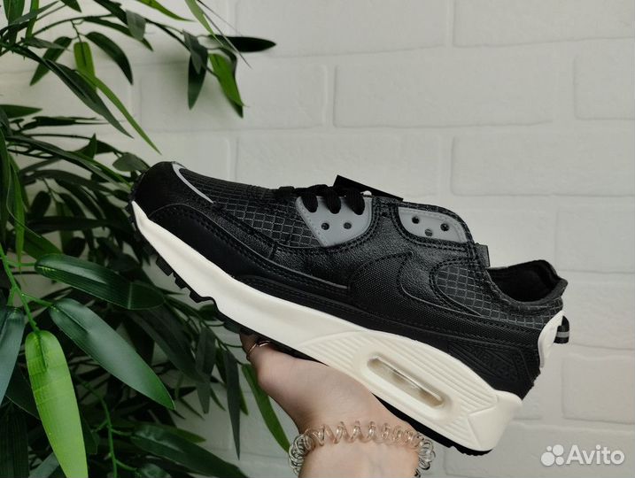 Женские кроссовки Nike Air Max 90