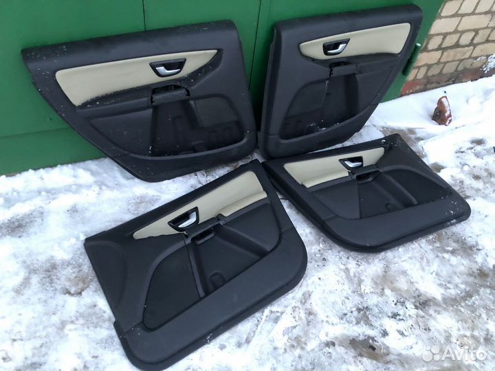 Обшивки дверные Volvo XC90 Executive c кнопками