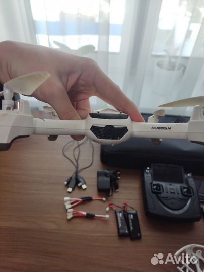 Квадрокоптер Hubsan X4 H502S