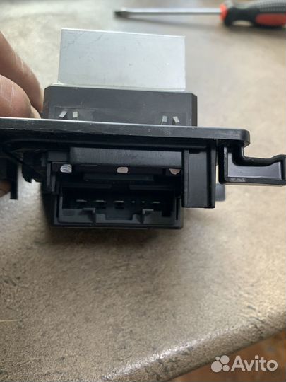 Резистор печки Реостат Nissan X-trail T32