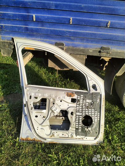 Дверь ларгус