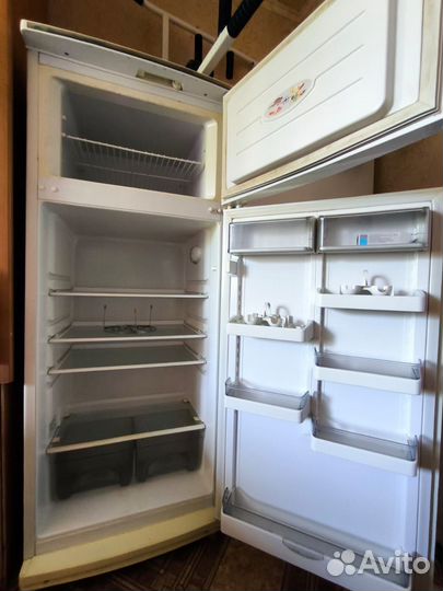Продам холодильник Атлант в отличном состоянии