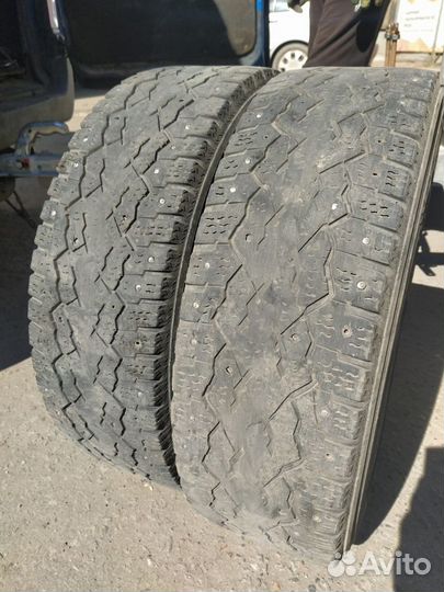 2 покрышки Kumho Winter PorTran CW11 195/70 R15