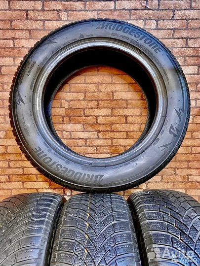 Bridgestone Blizzak LM-005 205/60 R16