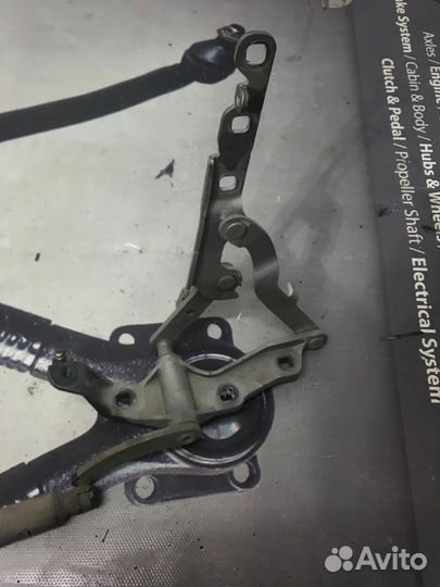 Петля капота Mercedes-Benz S-Class W221