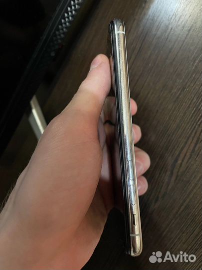 Телефон iPhone X