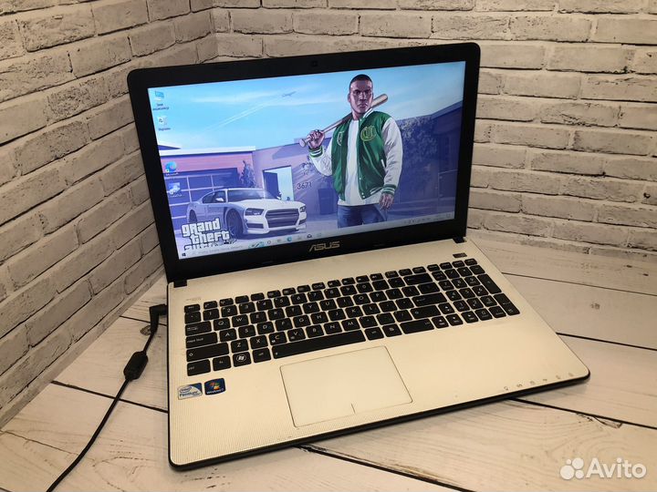 Офисный ноутбук Asus