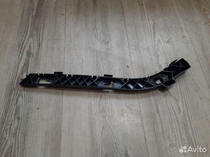 Кронштейн крепление бампера Kia RIO 3 Прав