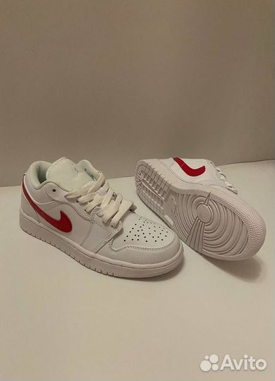 Кроссовки nike AIR jordan 1 white