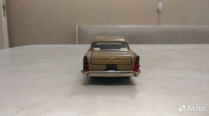 Газ-13 Чайка