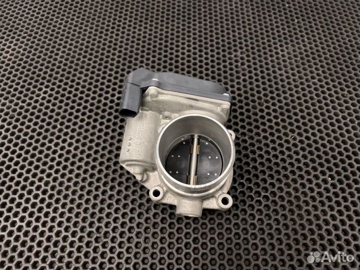 Заслонка дроссельная Volkswagen Tiguan 5N2 cczd