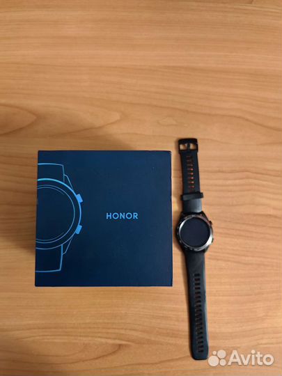 Смарт часы Honor watch magic модель TLC-B19