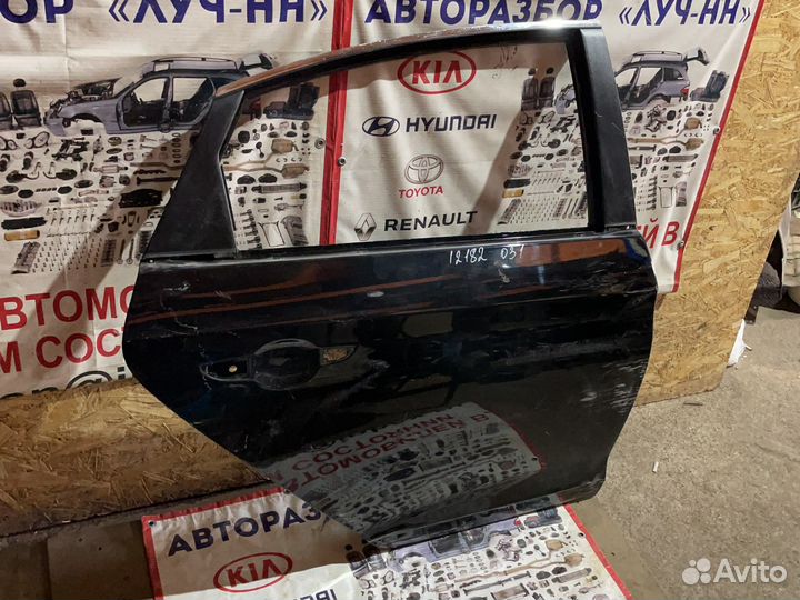 Задняя правая дверь на Hyundai Sonata 2016