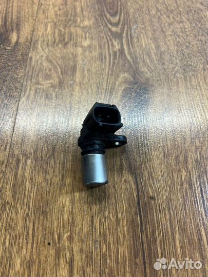 Датчик положения коленвала Volvo Xc90 внедорожник