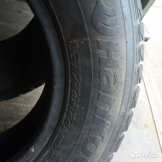 Hankook Winter I'Pike 235/65 R16C