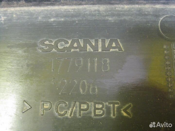 Накладка корпуса подножки левая 1779118 scania, P