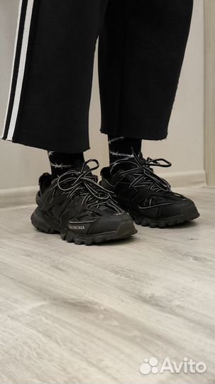Balenciaga track 1