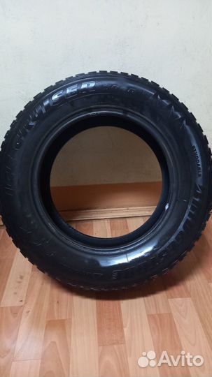 Bridgestone Ice Cruiser 5000 215/65 R16