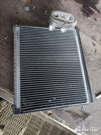 Додж Калибр радиатор охладитель