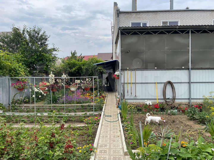 Дом 220 м² на участке 6 сот.