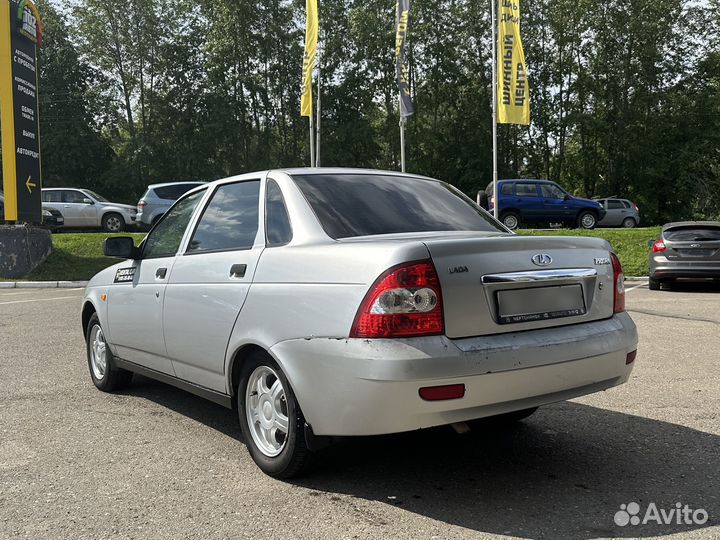 Прокат автомобиля в Нефтекамске (LADA Priora)