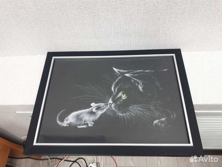 Картина вышитая крестом Кошкас мышкой